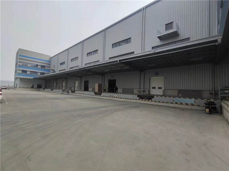 松江高平臺(tái)倉(cāng)庫(kù)出租8900平高10米適合物流淘寶電商